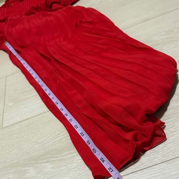 Meghan LA Scarlet Halter Pleated Wide Leg Jumpsuit NEW - Picture 5 of 6